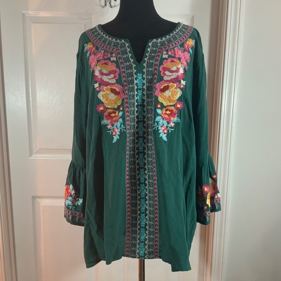 Embroidered Green Floral 3/4 Bell Sleeve Boho Top Plus Size 3X - Picture 9 of 9